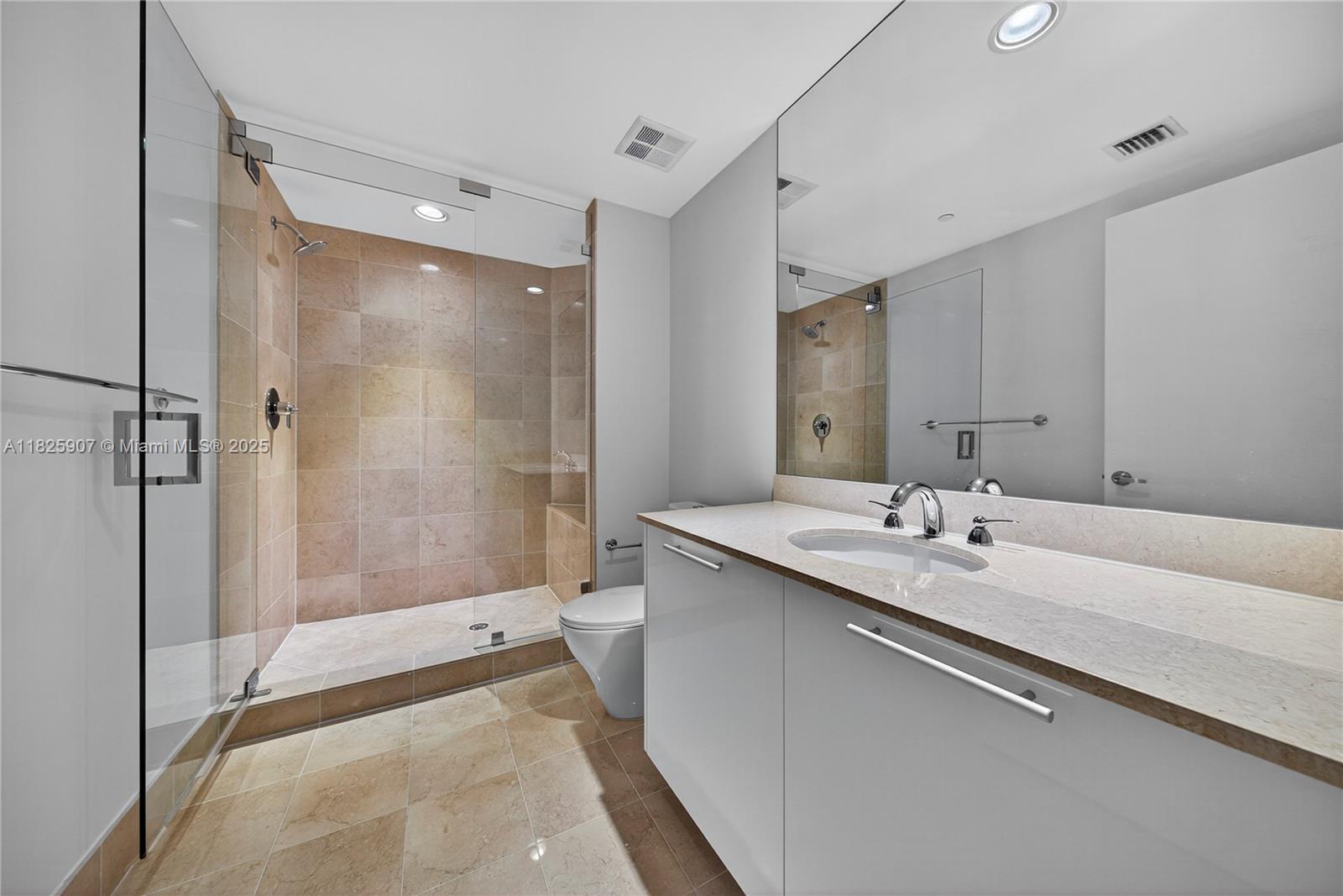 Photo of 2711 OCEAN DR  #3102, Hollywood, Florida, 33019 - GUEST BATHROOM 1