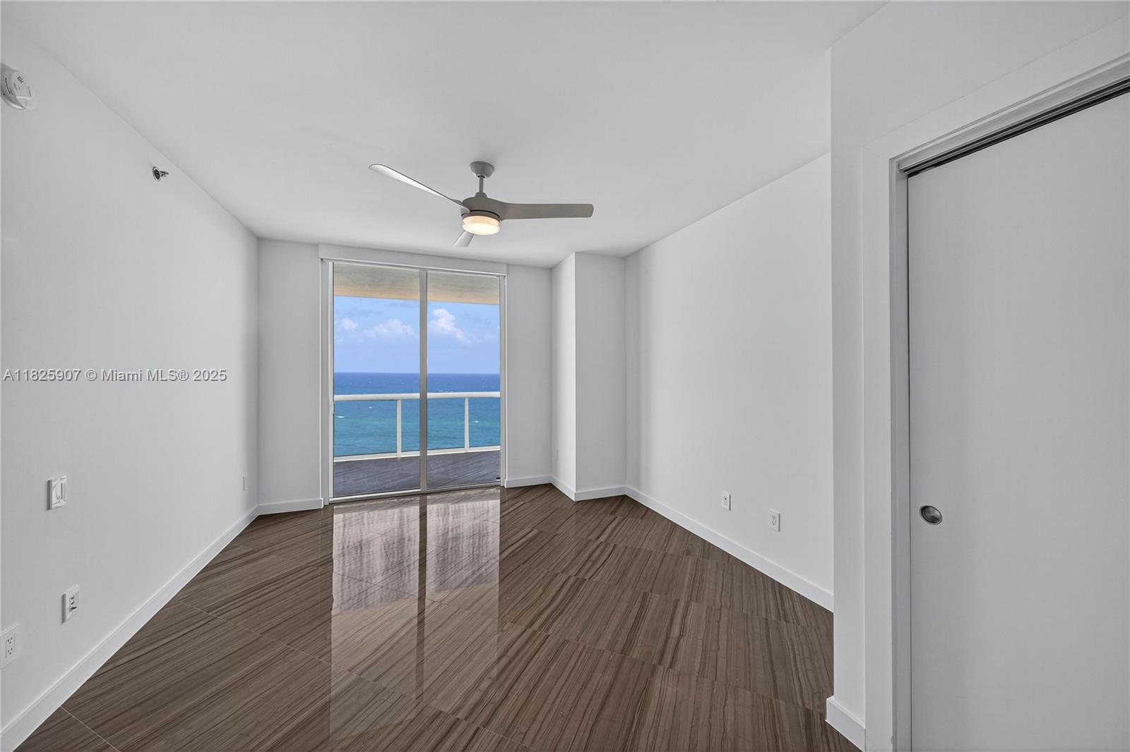 Photo of 2711 OCEAN DR  #3102, Hollywood, Florida, 33019 - GUEST BATHROOM 2