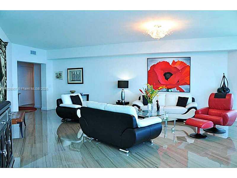 Photo of 2711 OCEAN DR  #3102, Hollywood, Florida, 33019 - Den/Family/Great Room