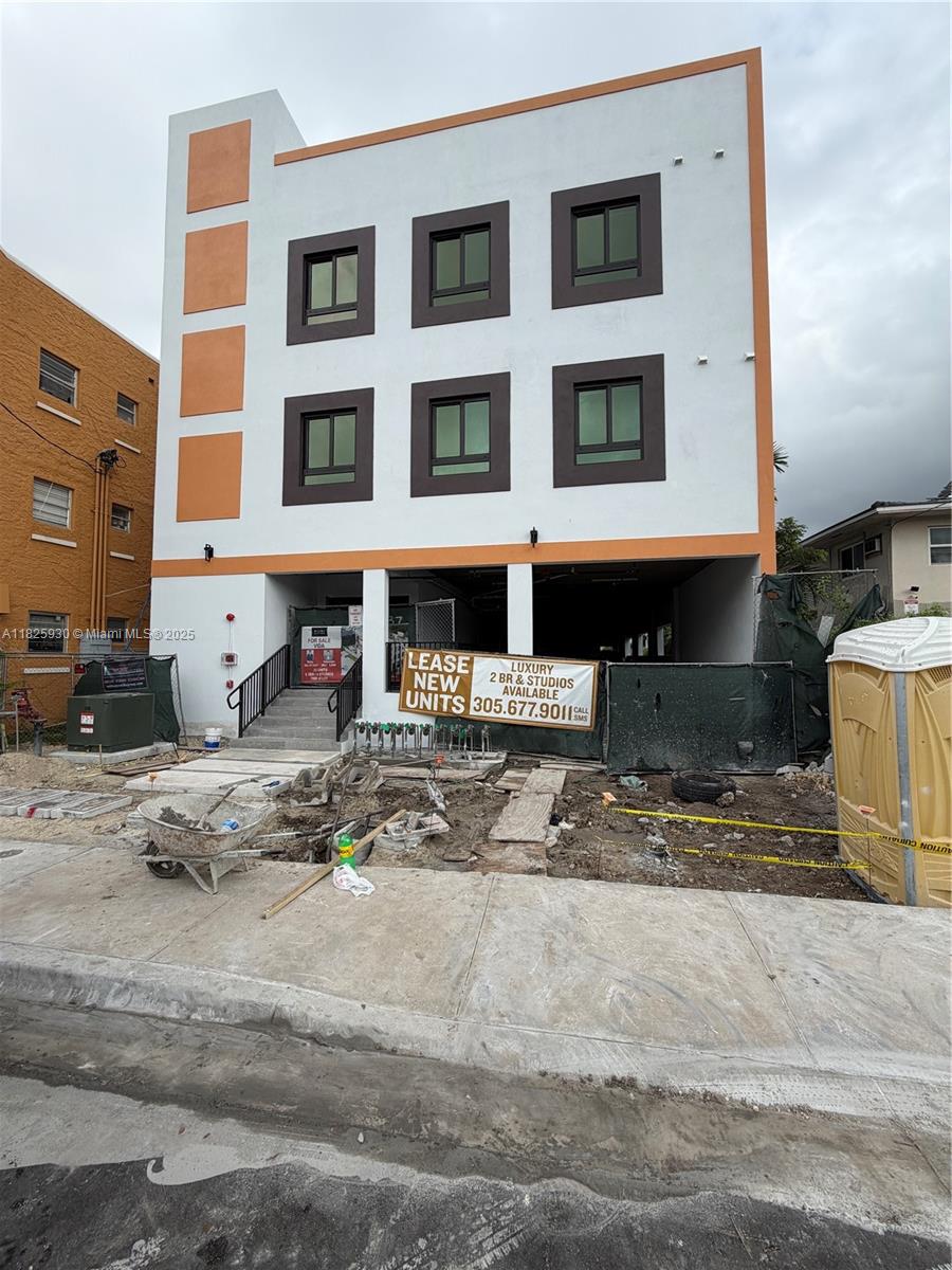   /  7000 кв.футов $ 2025-11-13 0 Фото