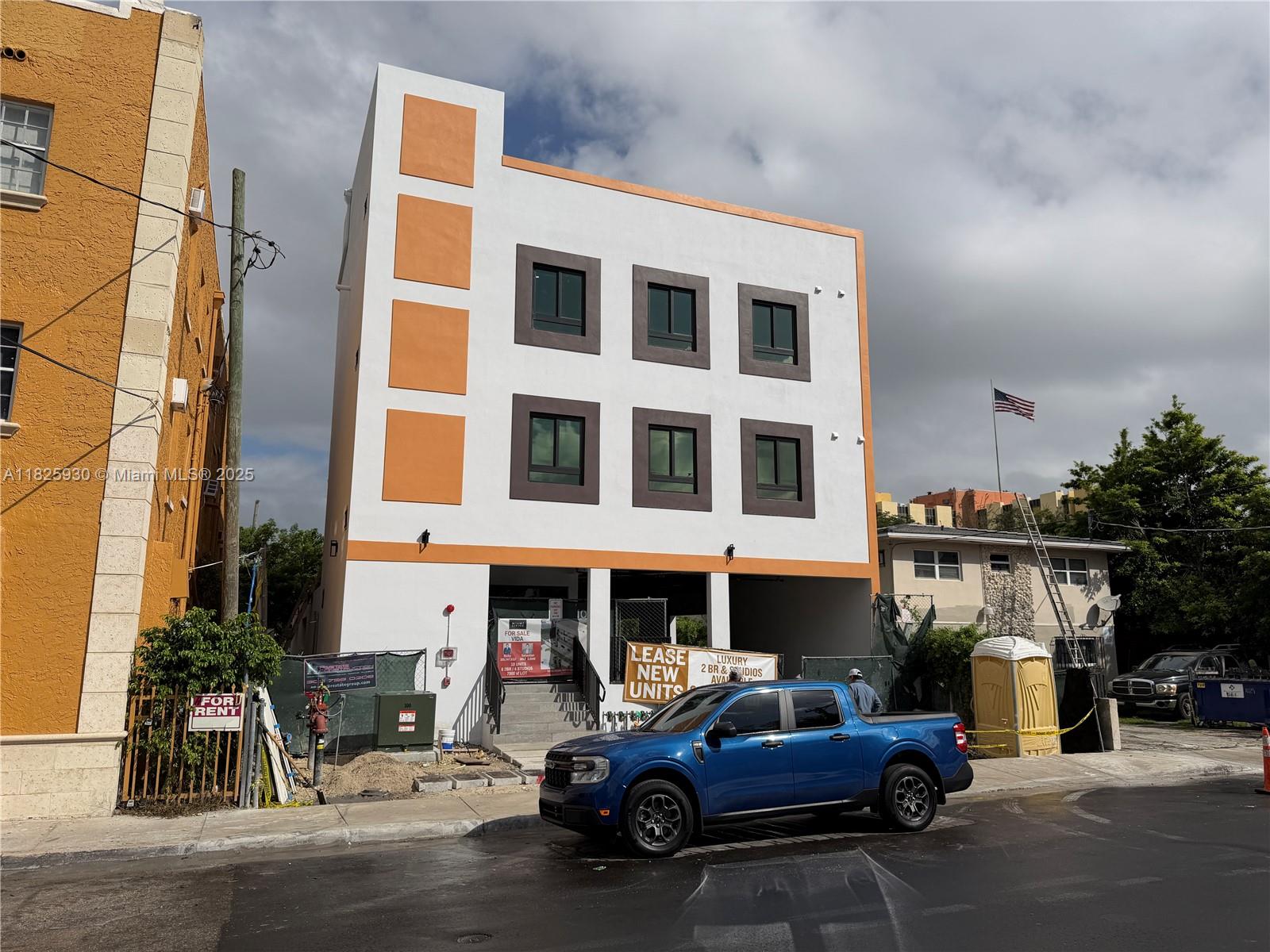   /  7000 кв.футов $ 2025-11-13 0 Фото