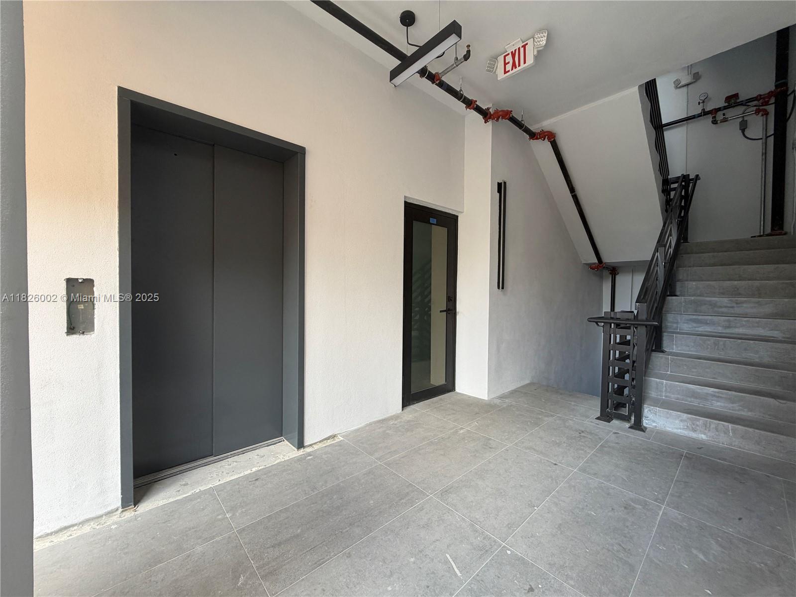   /   sq. ft. $ 2025-11-13 0 Photo