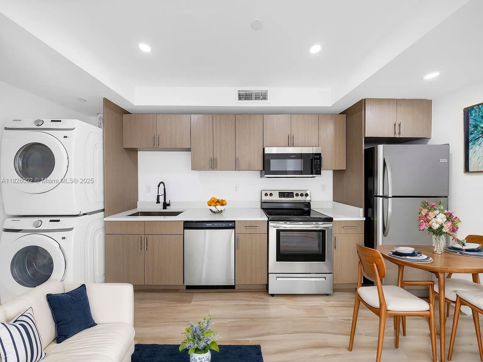 See details / sq. ft. $ 2025-06-20 0 Photo