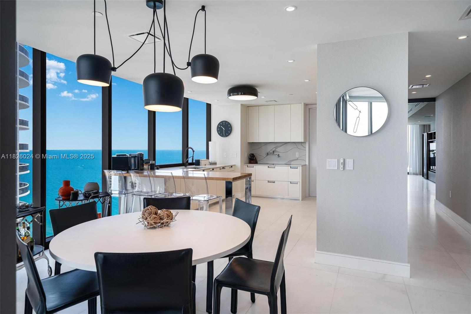 Ver detalles 3001 3 / 5 2688 sq. ft. $ 2025-06-20 0 foto