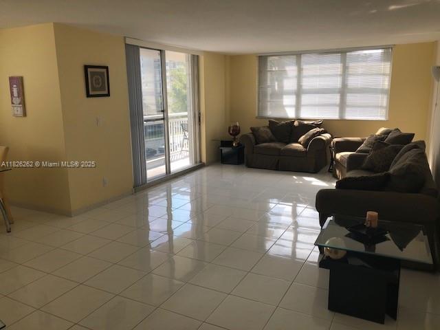 Photo of 1849 Ocean Dr #414, Hallandale Beach, Florida, 33009 -