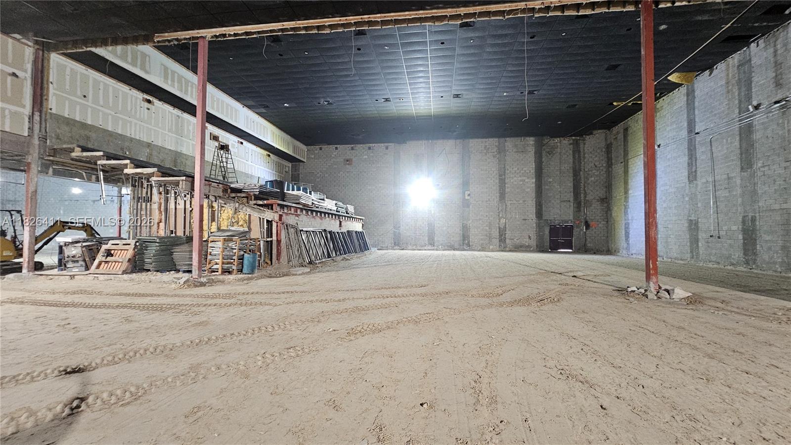   /   sq. ft. $ 2025-06-20 0 foto