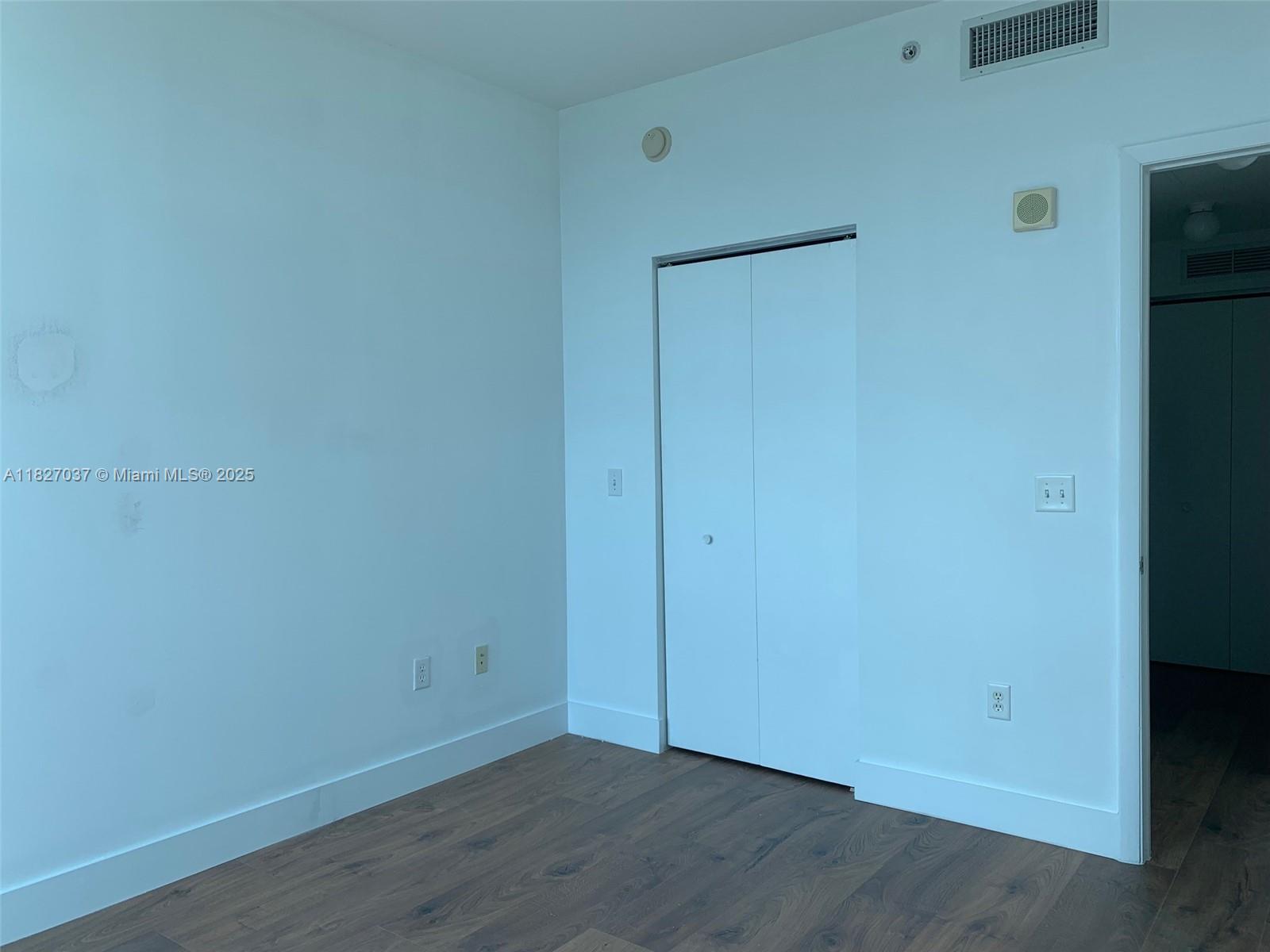 Photo of 3131 188th St  #2-909, Aventura, Florida, 33180 - 