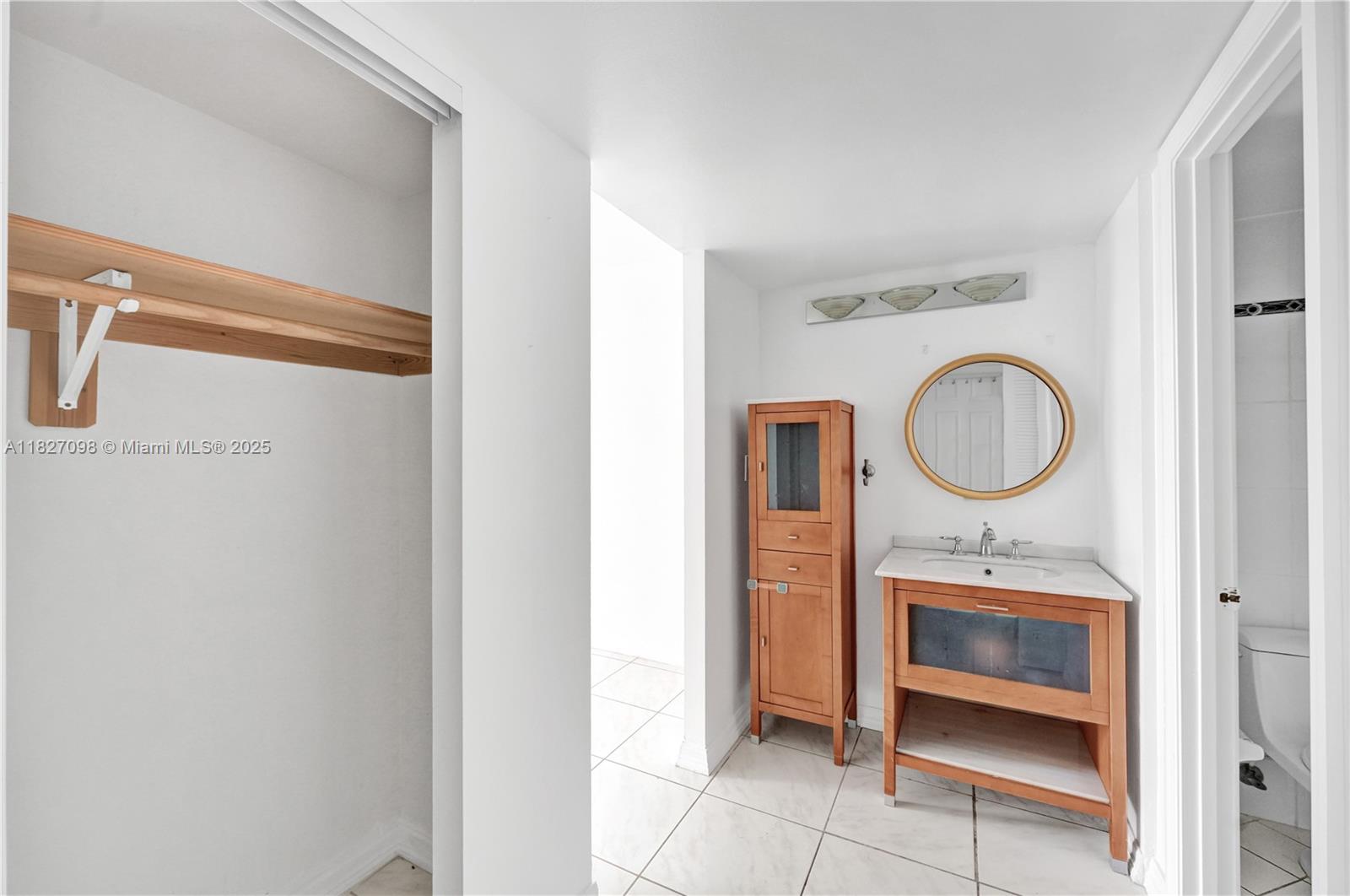 Photo of 20335 Country Club Dr  #2210, Aventura, Florida, 33180 - 