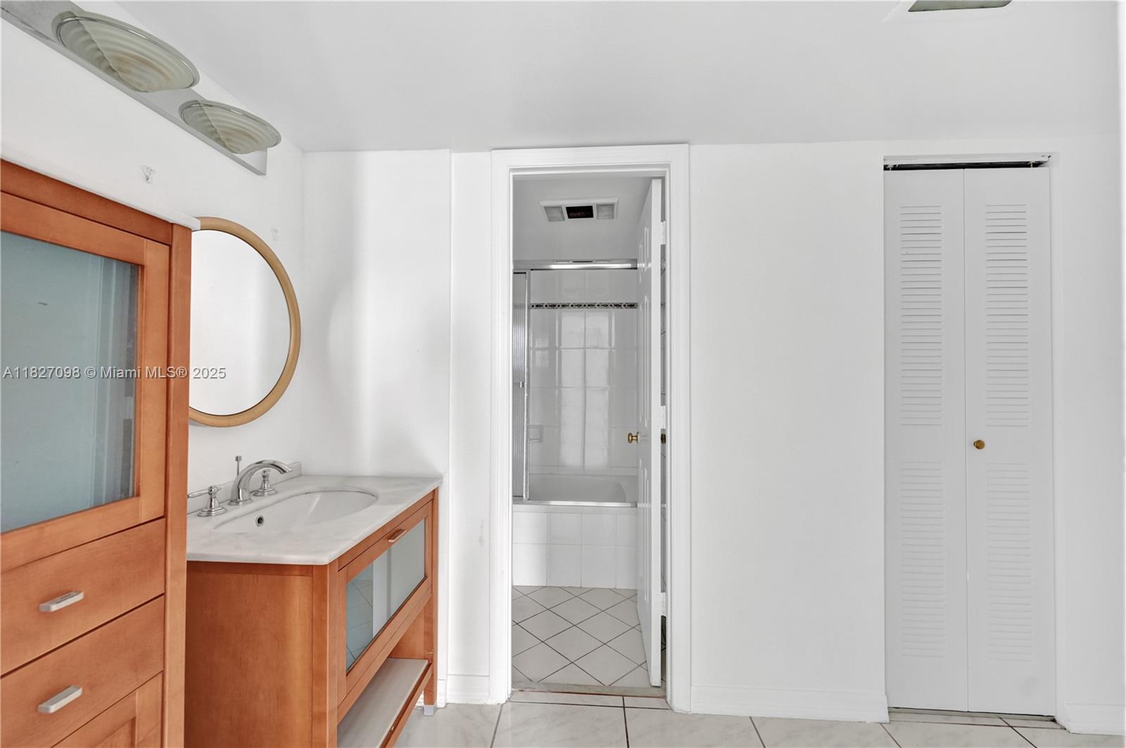 Photo of 20335 Country Club Dr  #2210, Aventura, Florida, 33180 - 