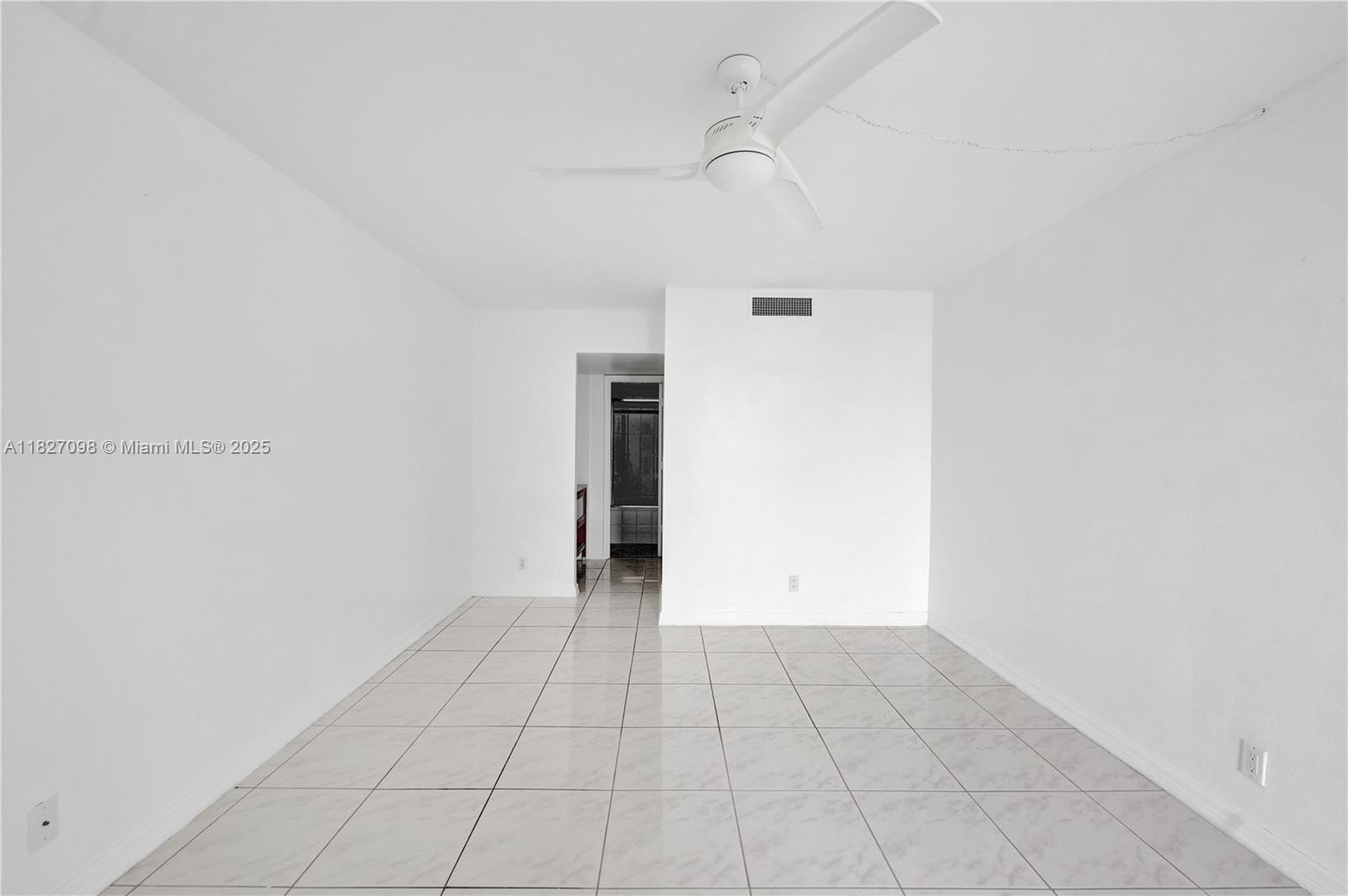 Photo of 20335 Country Club Dr  #2210, Aventura, Florida, 33180 - 