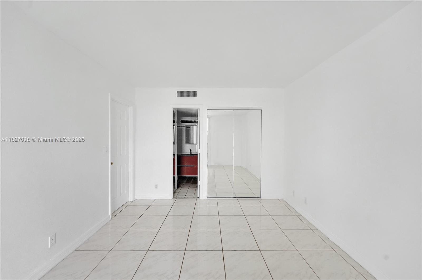 Photo of 20335 Country Club Dr  #2210, Aventura, Florida, 33180 - 