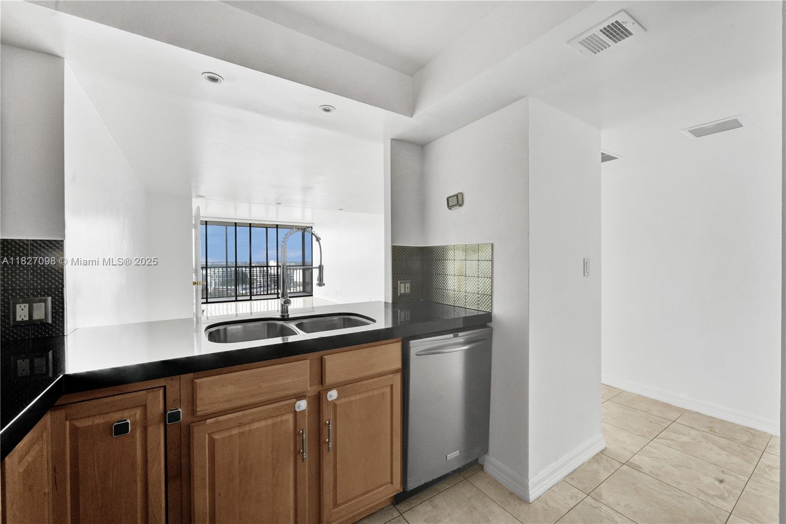 Photo of 20335 Country Club Dr #2210, Aventura, Florida, 33180 -