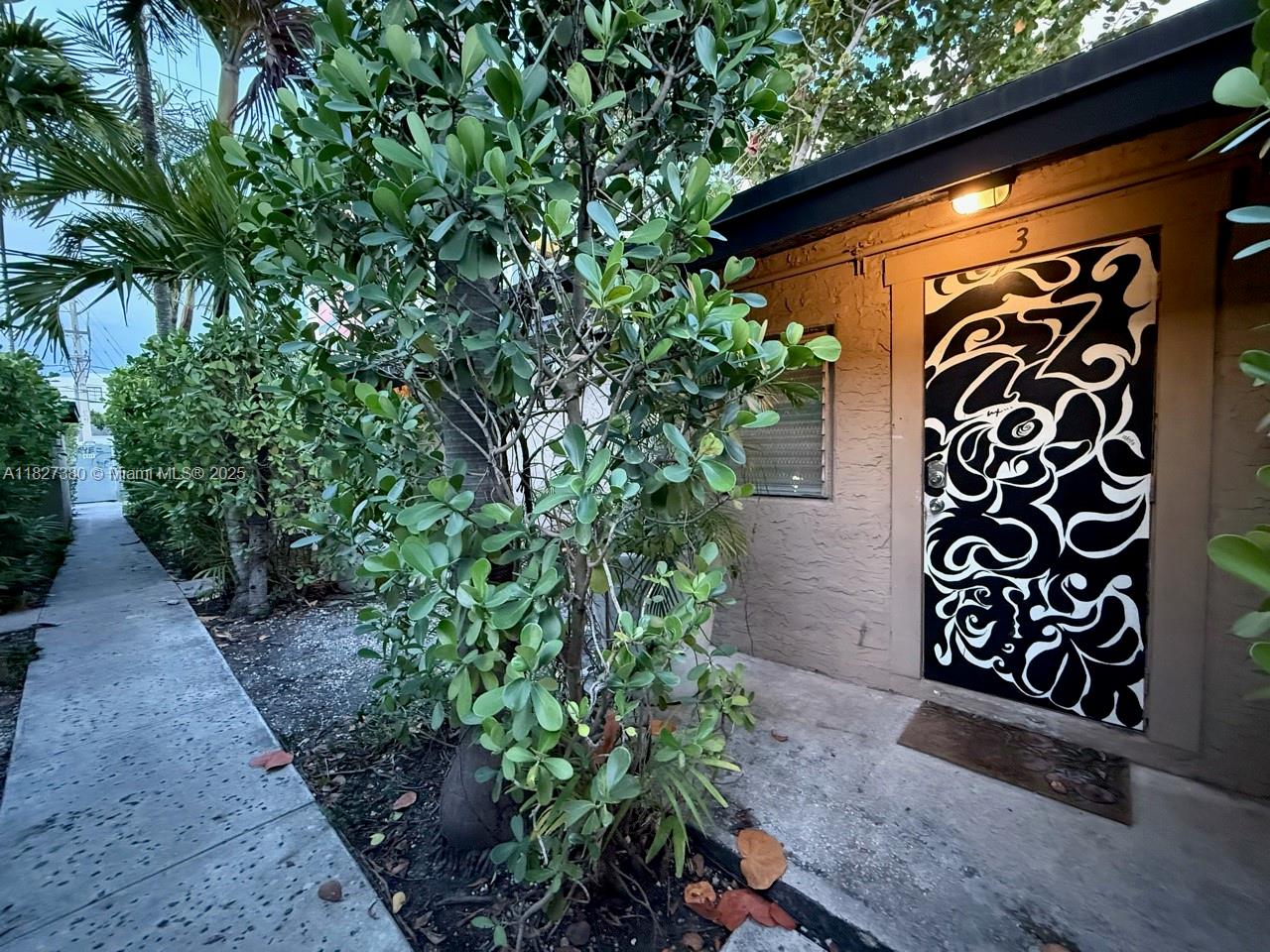 See details / 2983 sq. ft. $ 2025-08-27 0 Photo