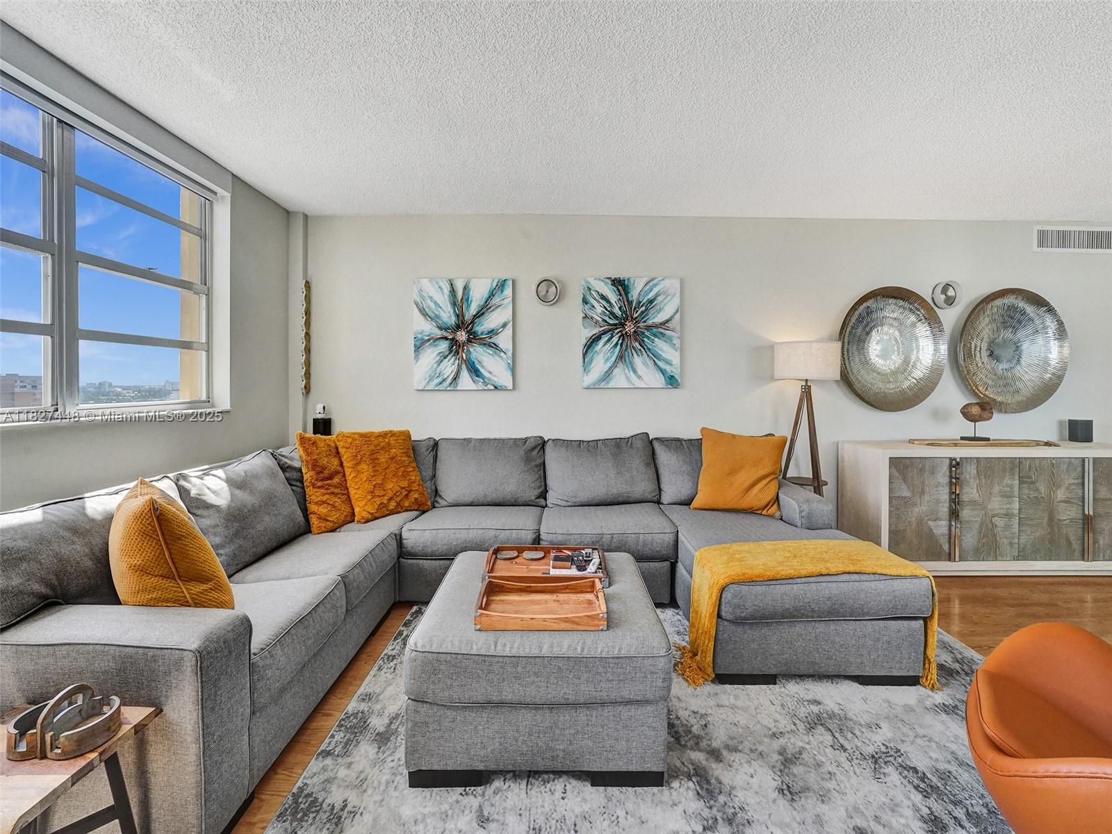 Photo of 1833 Ocean Dr  #1702, Hallandale Beach, Florida, 33009 - 