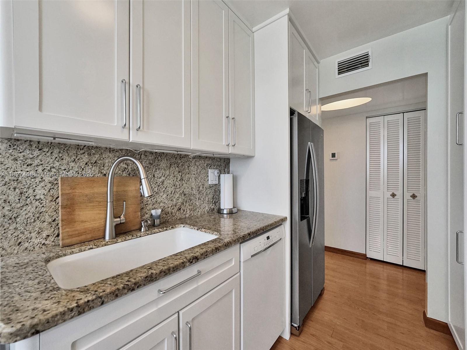 Photo of 1833 Ocean Dr  #1702, Hallandale Beach, Florida, 33009 - 