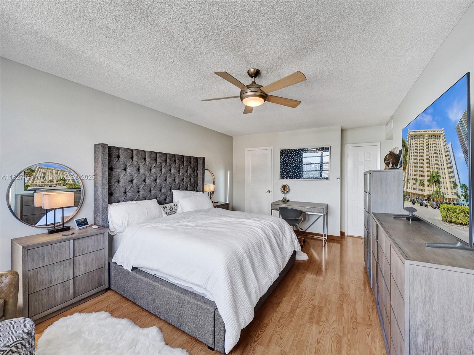 Photo of 1833 Ocean Dr  #1702, Hallandale Beach, Florida, 33009 - 
