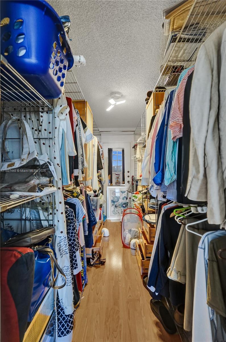 Photo of 1833 Ocean Dr  #1702, Hallandale Beach, Florida, 33009 - HUGE Walk-in Closet!