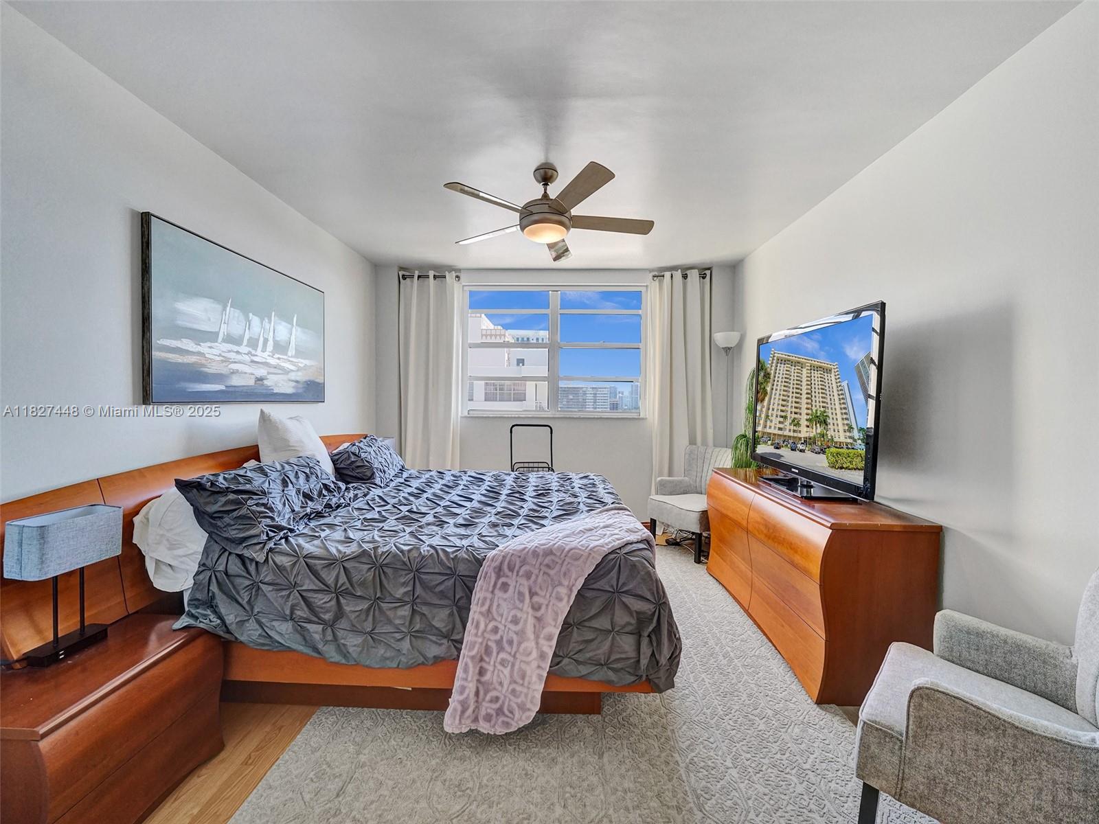 Photo of 1833 Ocean Dr  #1702, Hallandale Beach, Florida, 33009 - 