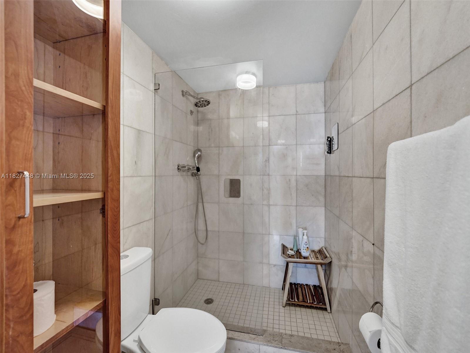 Photo of 1833 Ocean Dr  #1702, Hallandale Beach, Florida, 33009 - 