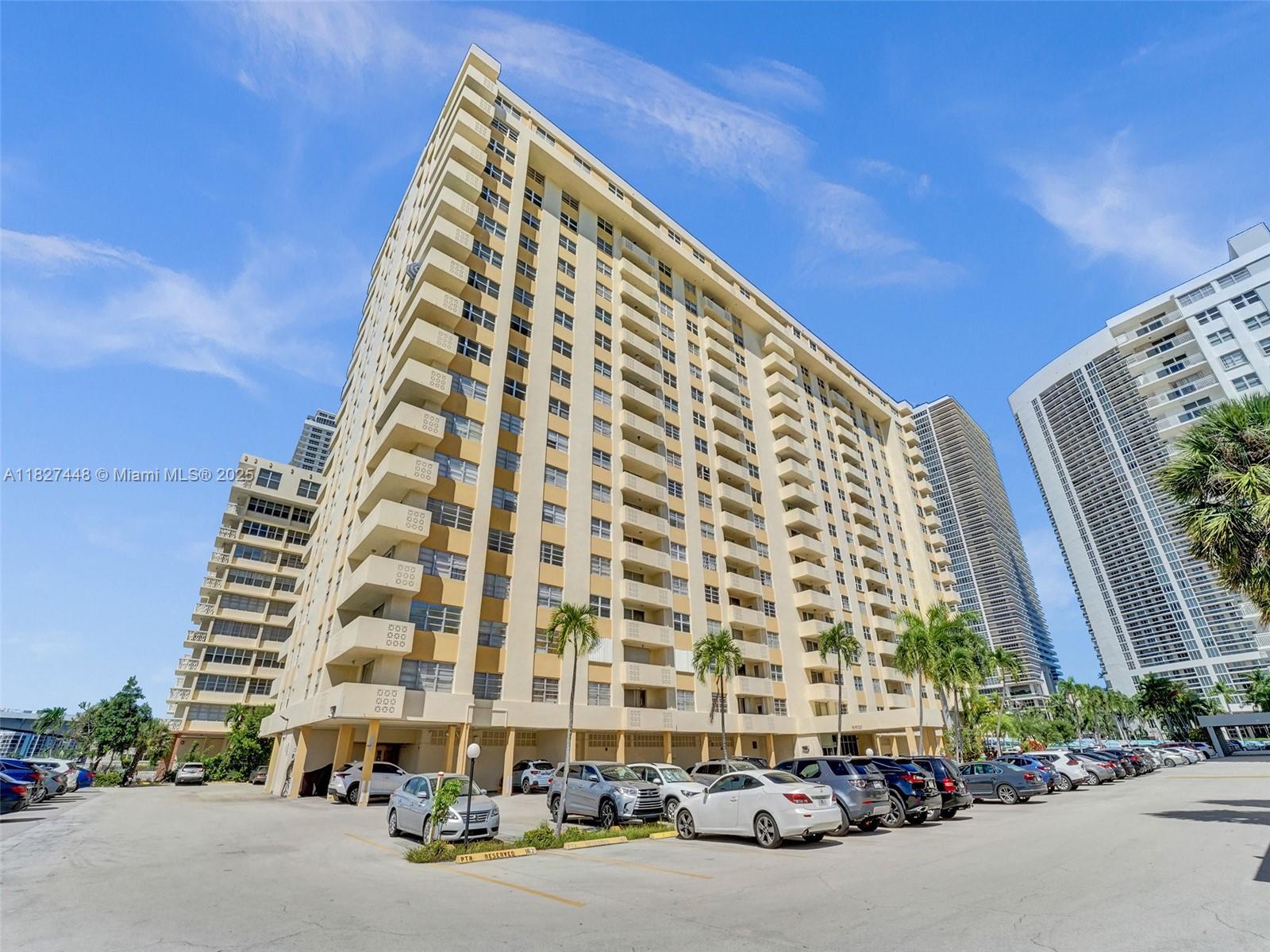 Photo of 1833 Ocean Dr  #1702, Hallandale Beach, Florida, 33009 - 