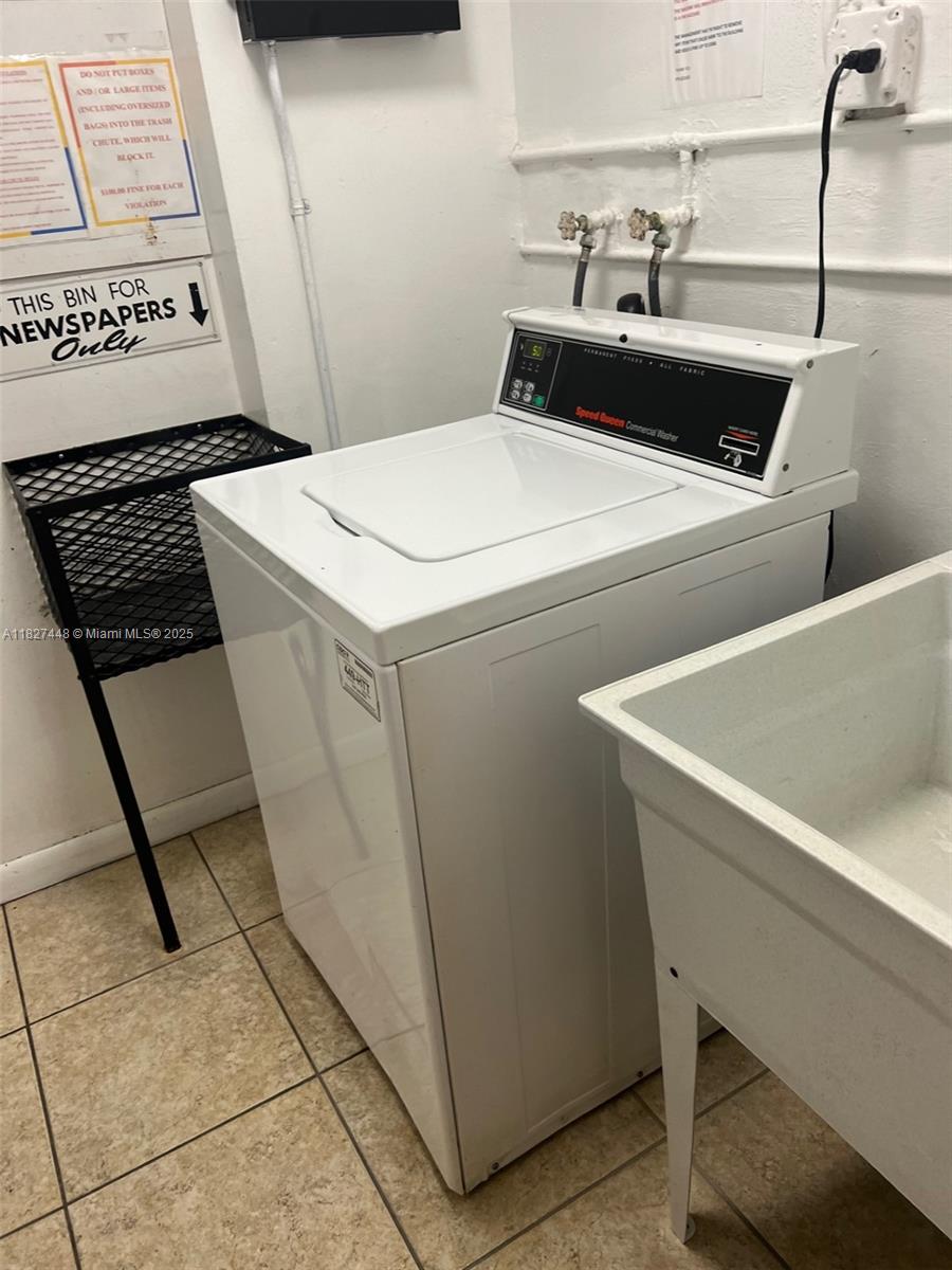 Photo of 1833 Ocean Dr  #1702, Hallandale Beach, Florida, 33009 - 