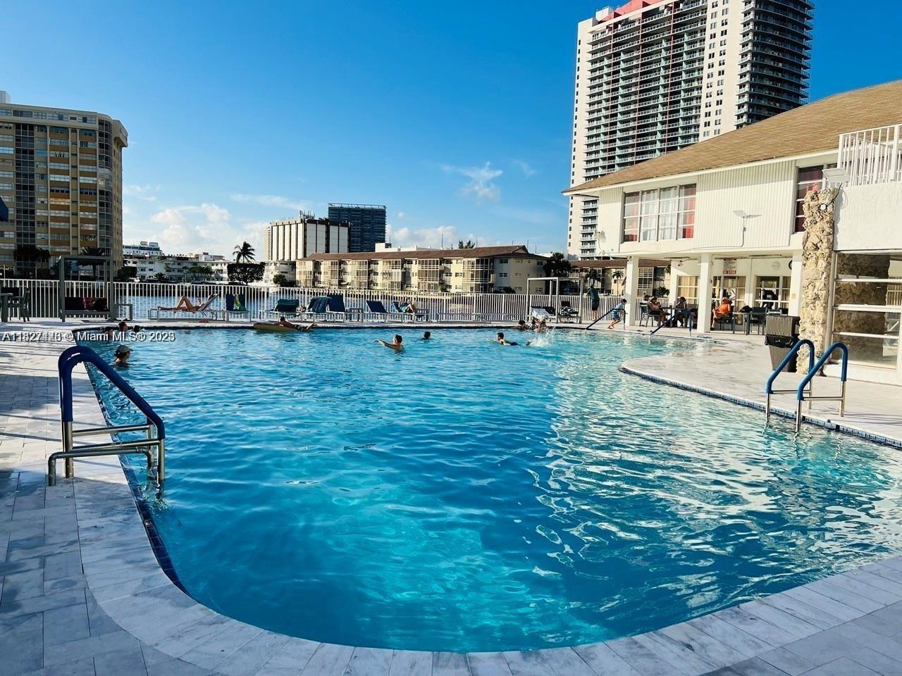 Photo of 1833 Ocean Dr  #1702, Hallandale Beach, Florida, 33009 - 