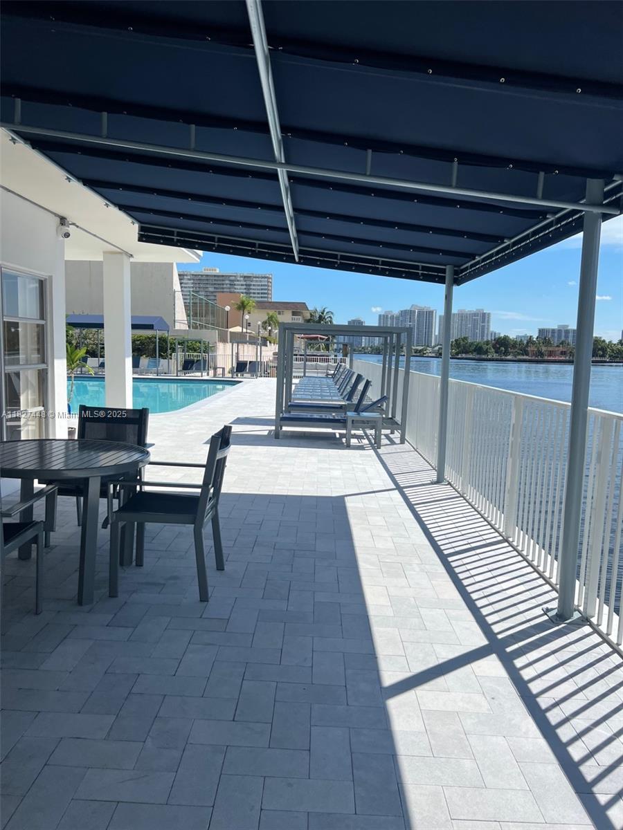 Photo of 1833 Ocean Dr  #1702, Hallandale Beach, Florida, 33009 - 