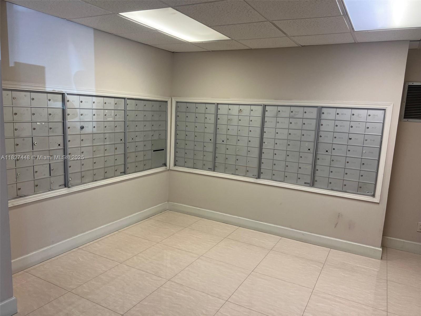 Photo of 1833 Ocean Dr  #1702, Hallandale Beach, Florida, 33009 - 