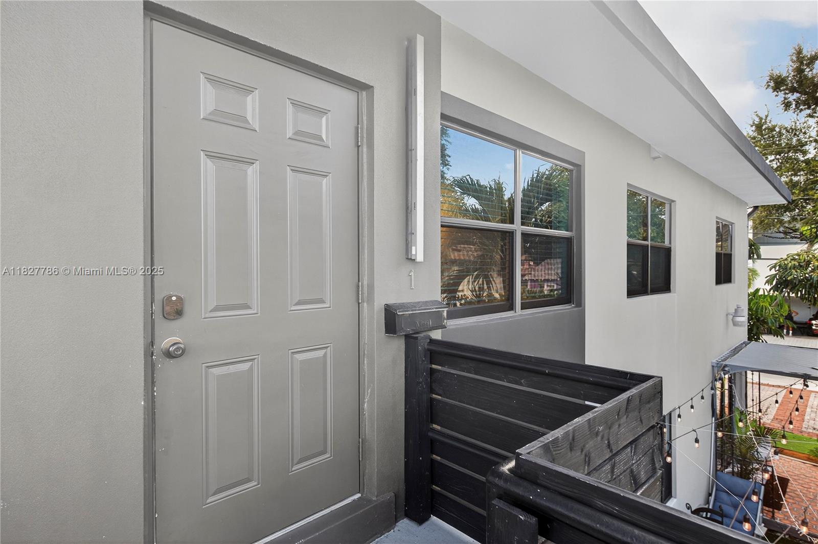 See details / 3880 sq. ft. $ 2025-09-22 0 Photo