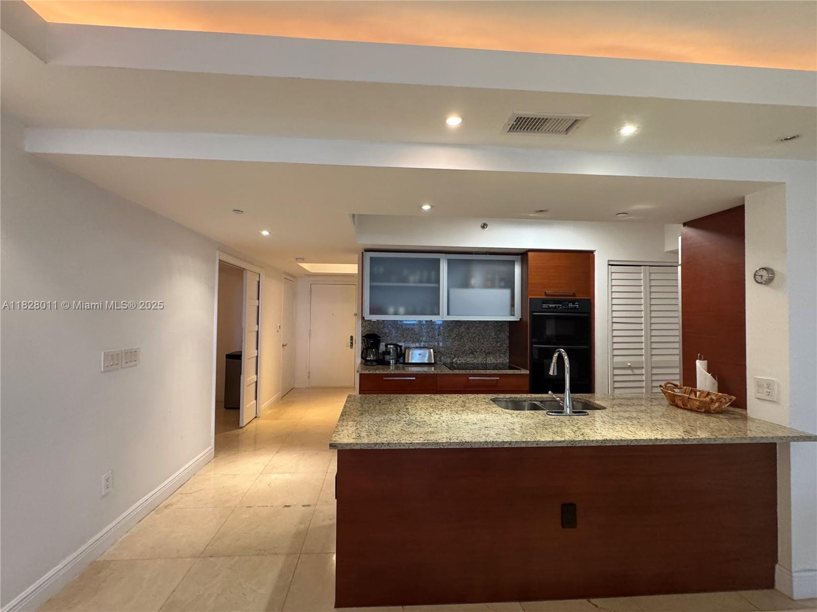 See details 1404 3 / 3 1675 sq. ft. $ 2025-06-24 0 Photo