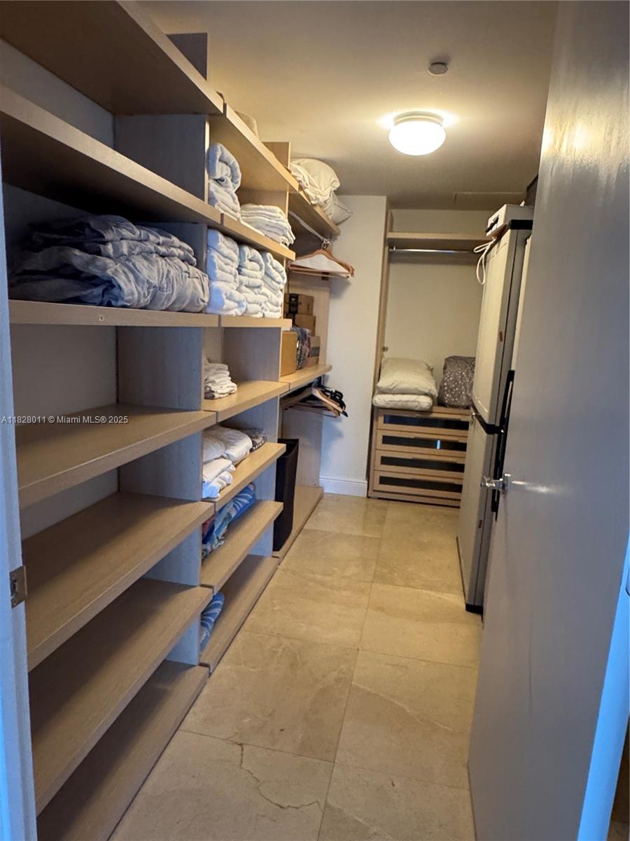 1404 3 / 3 1675 sq. ft. $ 2025-06-24 0 Photo