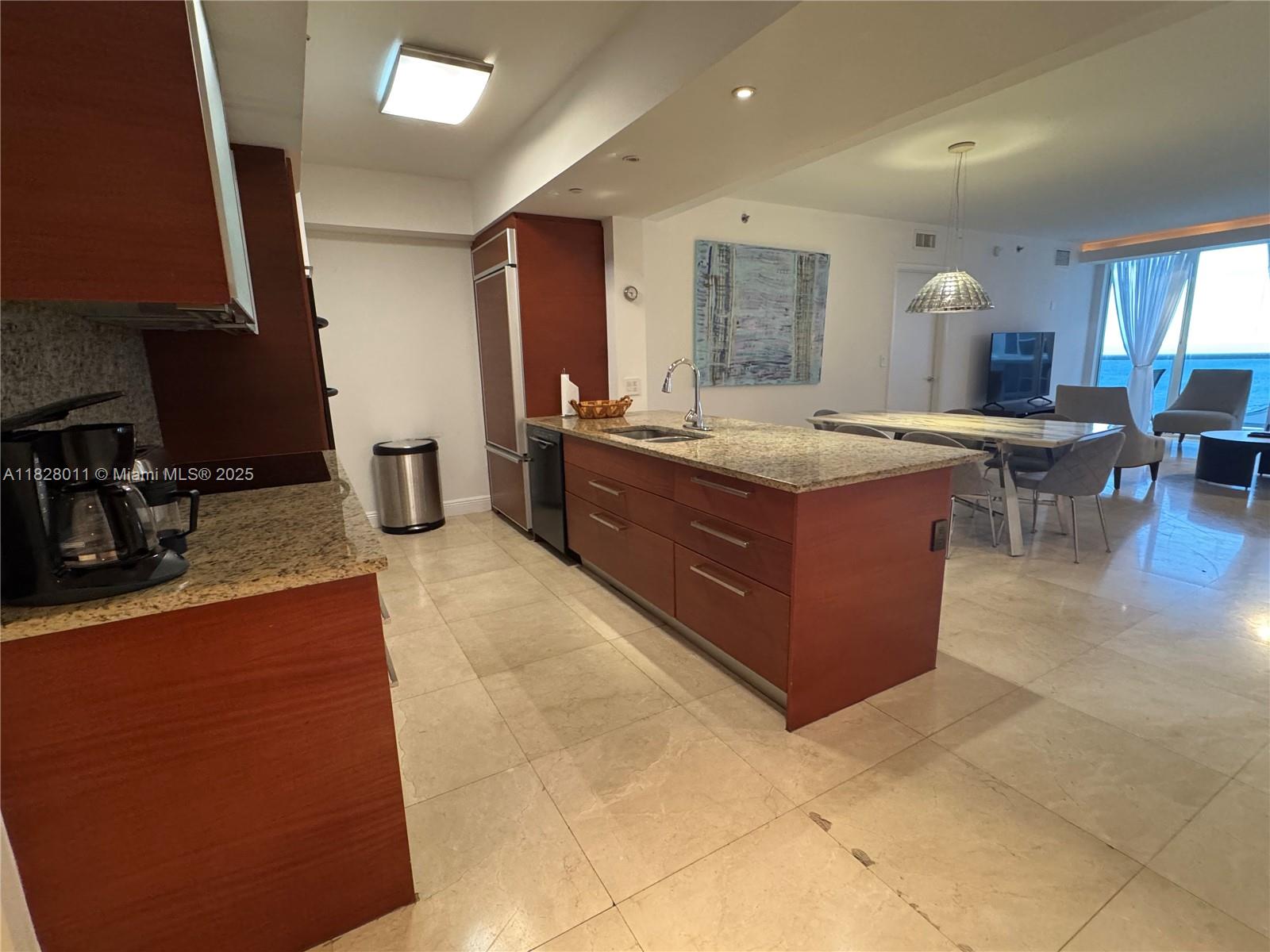 See details 1404 3 / 3 1675 sq. ft. $ 2025-06-24 0 Photo