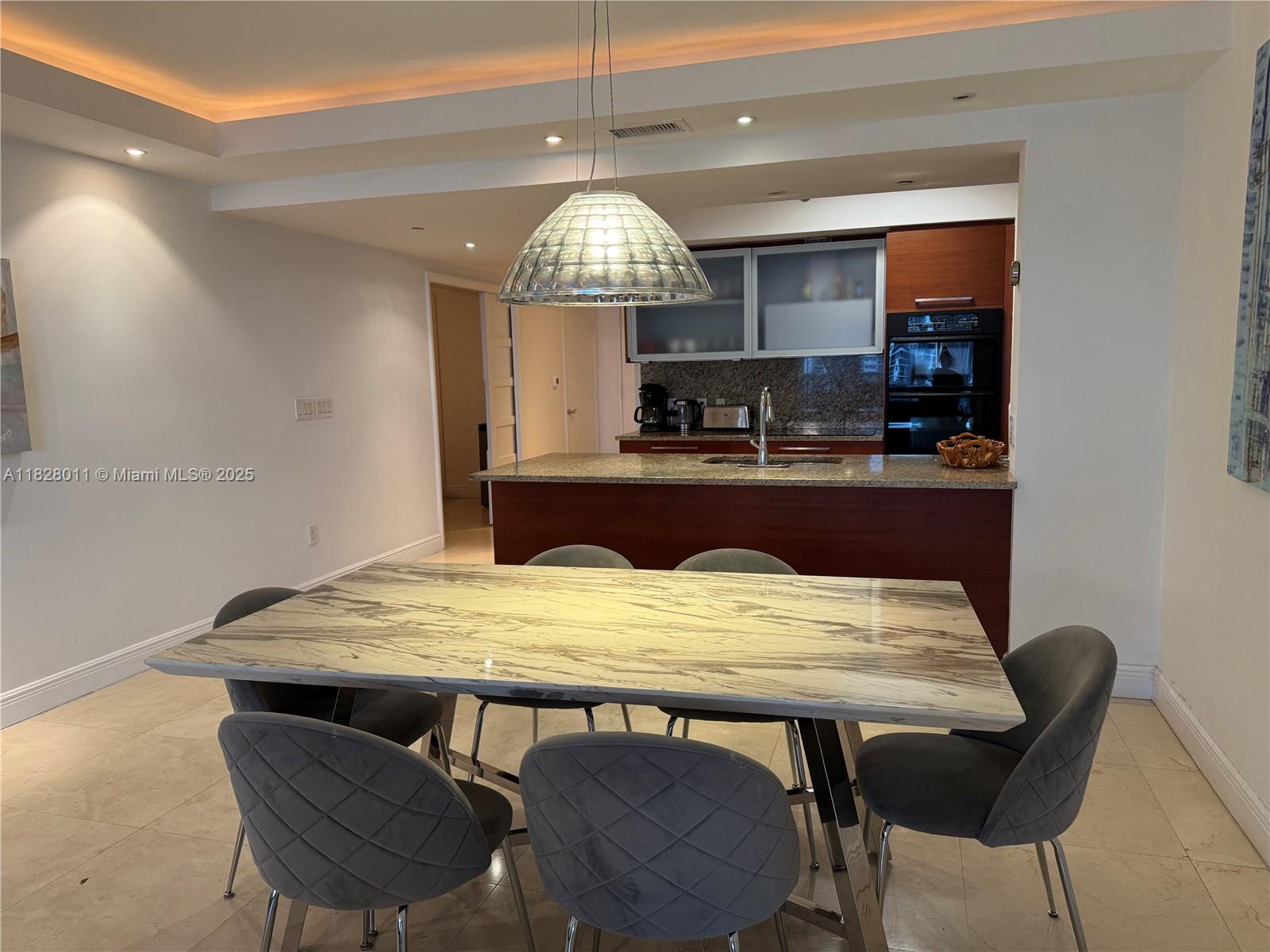 See details 1404 3 / 3 1675 sq. ft. $ 2025-06-24 0 Photo