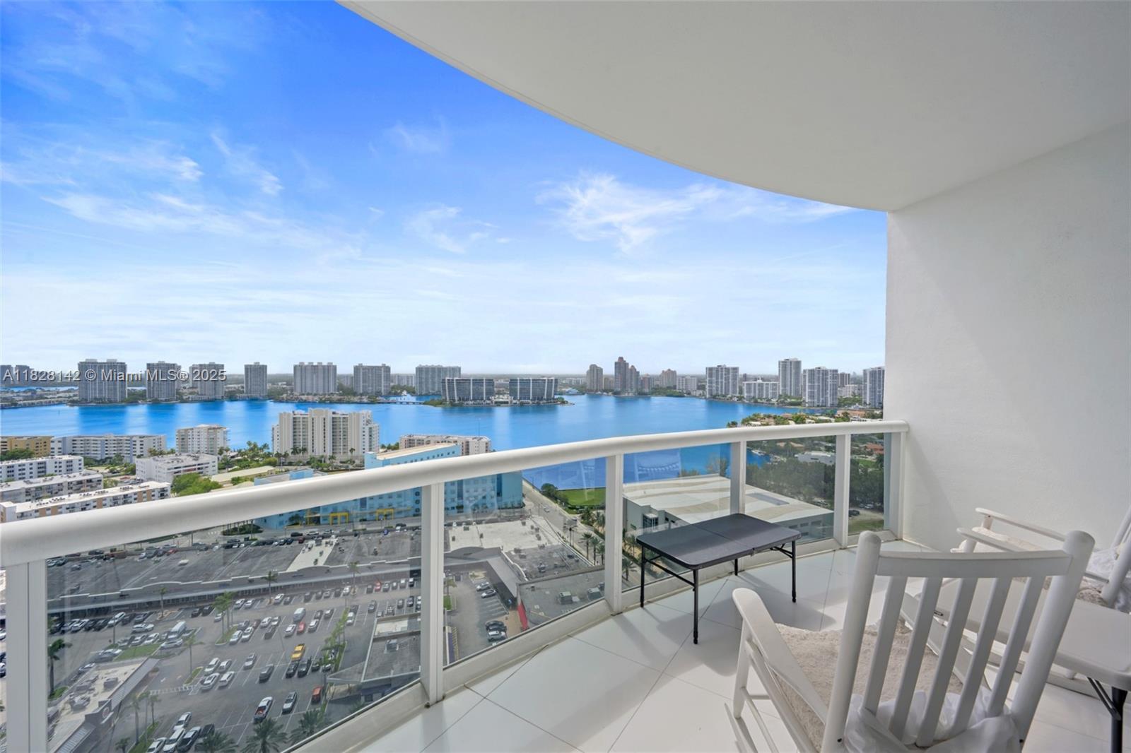 Ver detalles 3501A 2 / 2 1289 sq. ft. $ 2025-06-24 0 foto