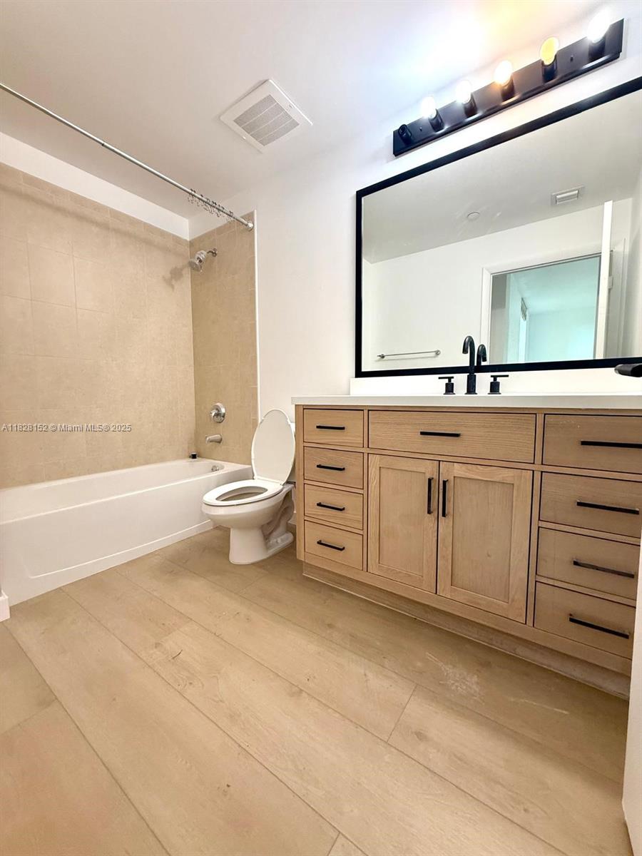 Photo of 3340 190th St  #1007, Aventura, Florida, 33180 - 