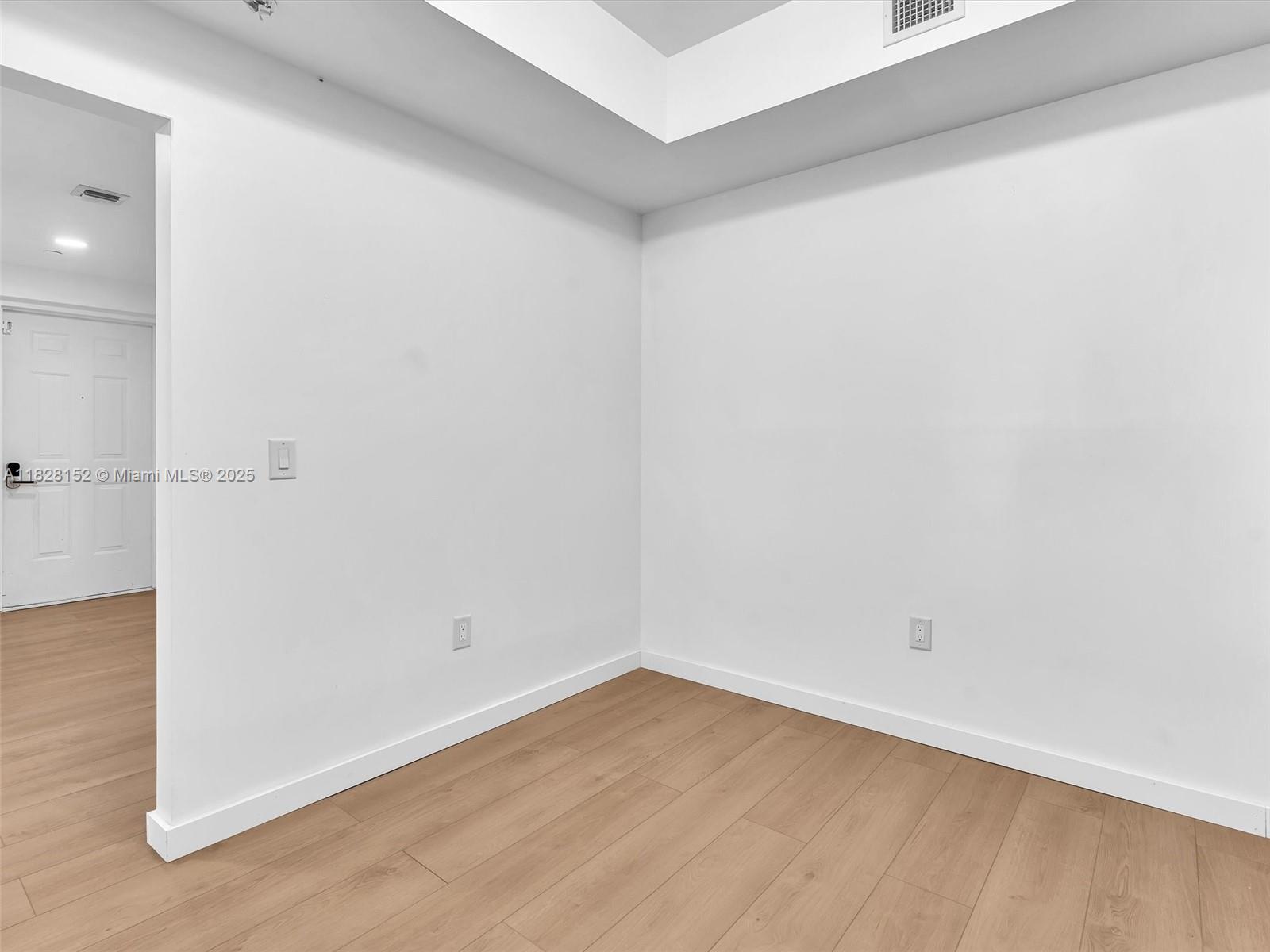 Photo of 3340 190th St  #1007, Aventura, Florida, 33180 - 