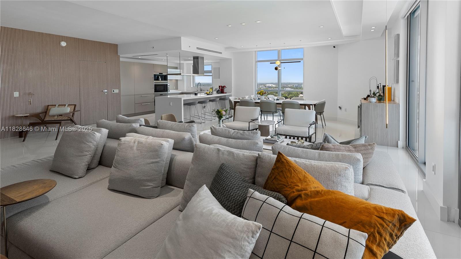 Photo of 17301 Biscayne Blvd  #2102, North Miami Beach, Florida, 33160 - 
