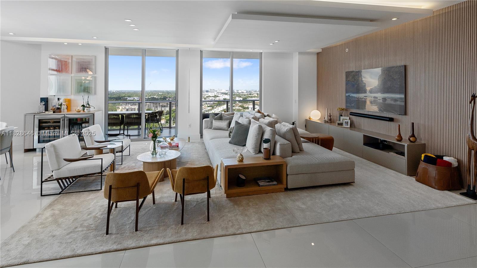Photo of 17301 Biscayne Blvd  #2102, North Miami Beach, Florida, 33160 - 