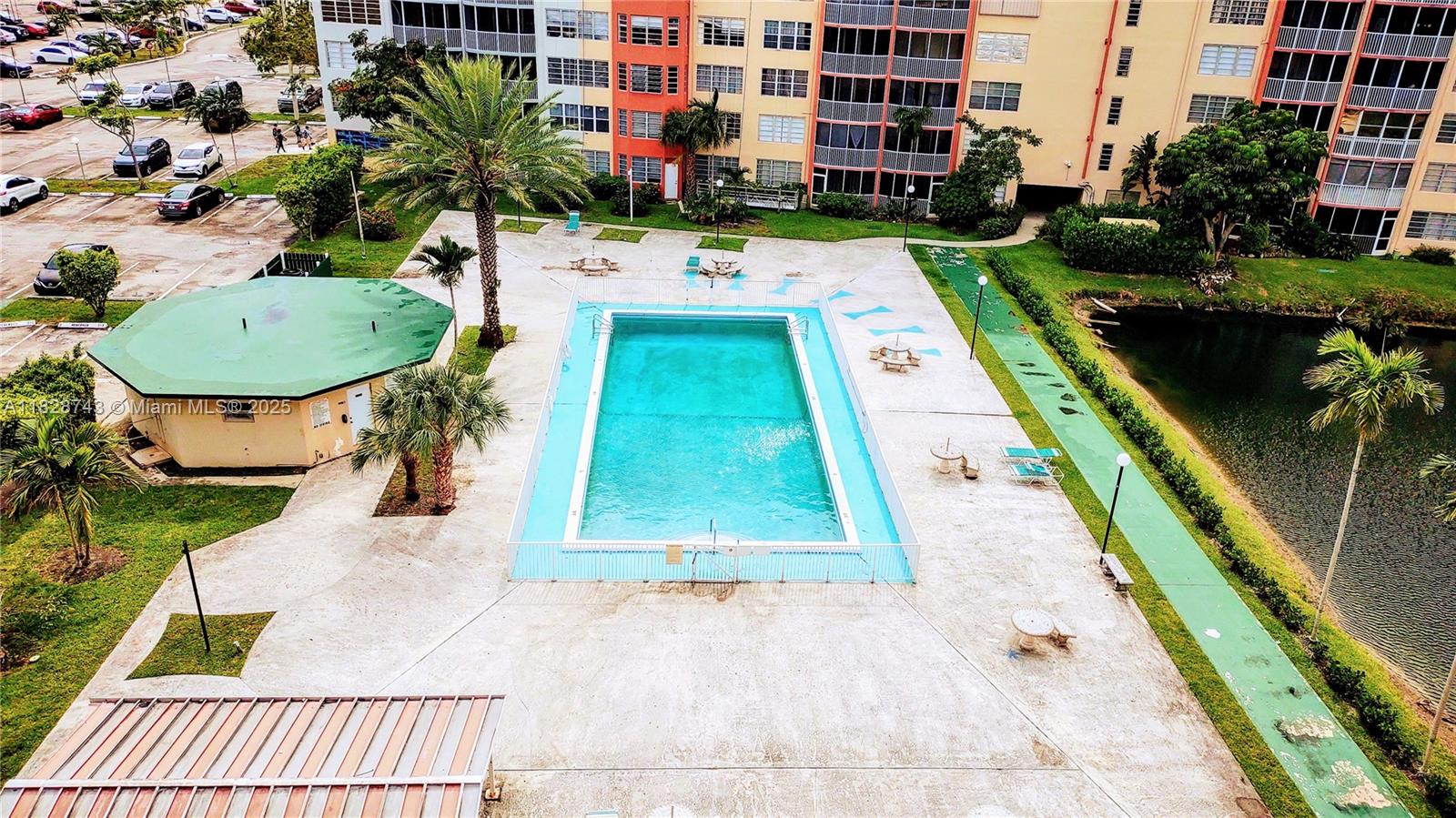 704-2 2 / 2 1036 sq. ft. $ 2025-08-12 0 Photo
