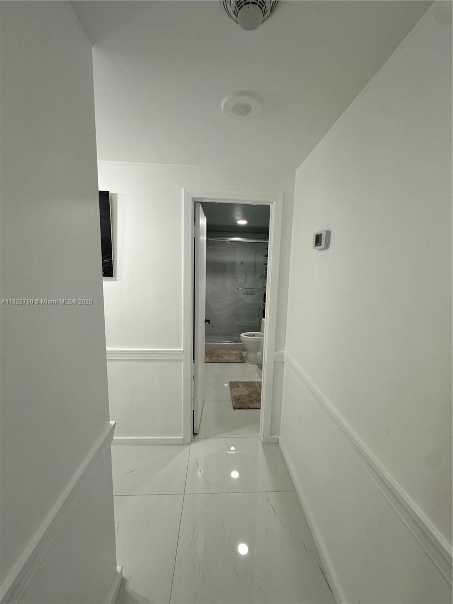 Подробнее 210 2 / 2 1220 кв.футов $ 2025-06-25 0 Фото