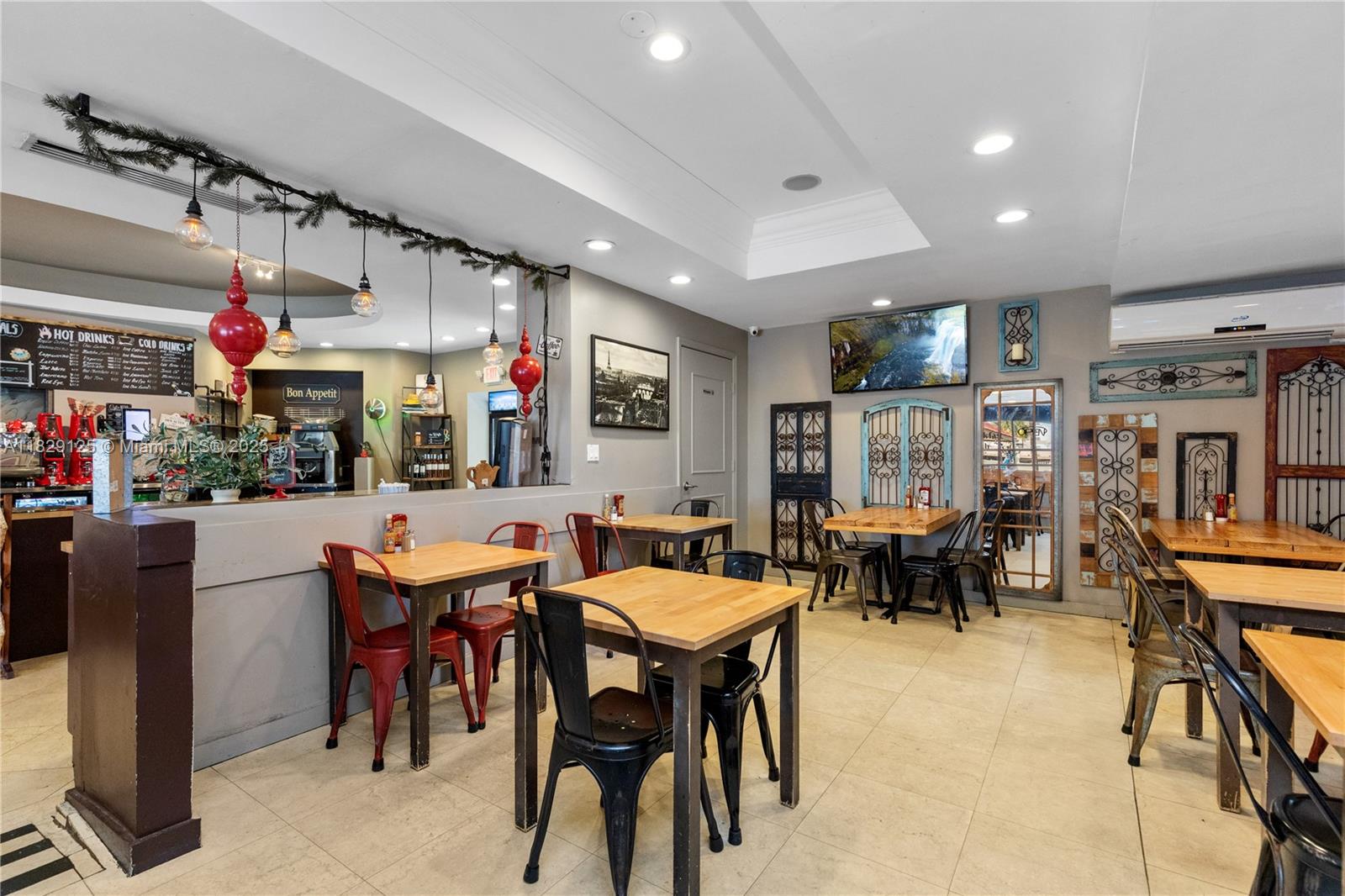 See details / sq. ft. $ 2025-06-25 0 Photo