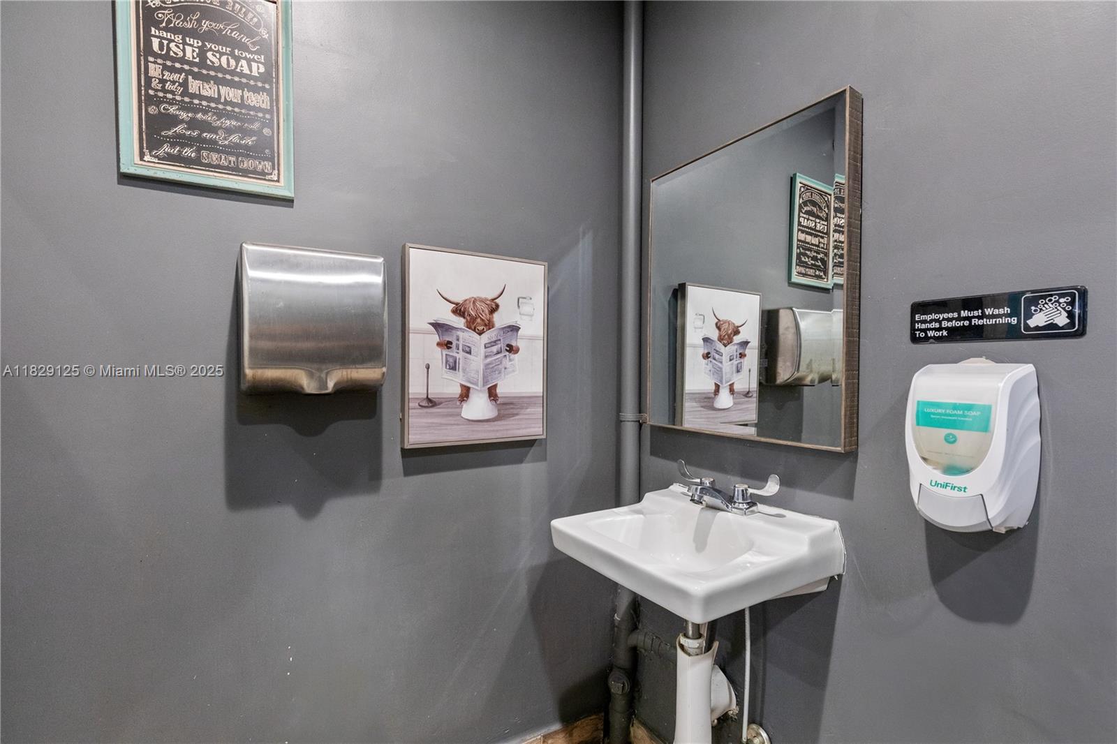 See details / sq. ft. $ 2025-06-25 0 Photo