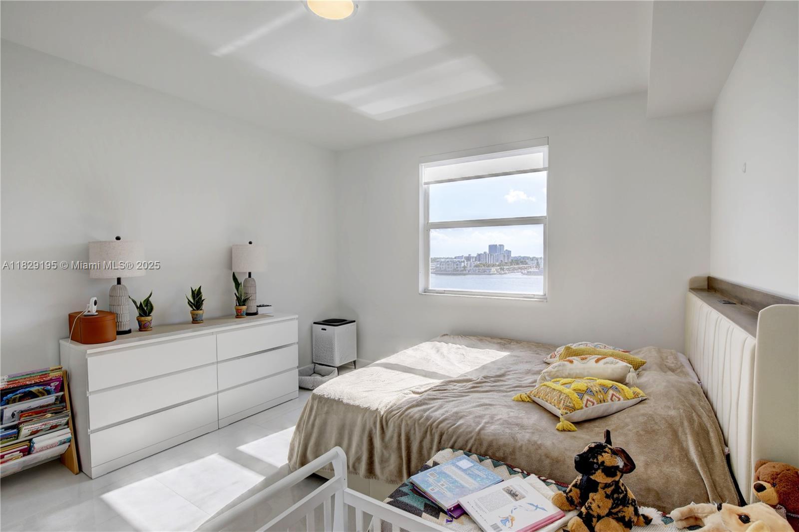 Photo of 17150 Bay Rd  #2707, Sunny Isles Beach, Florida, 33160 - 