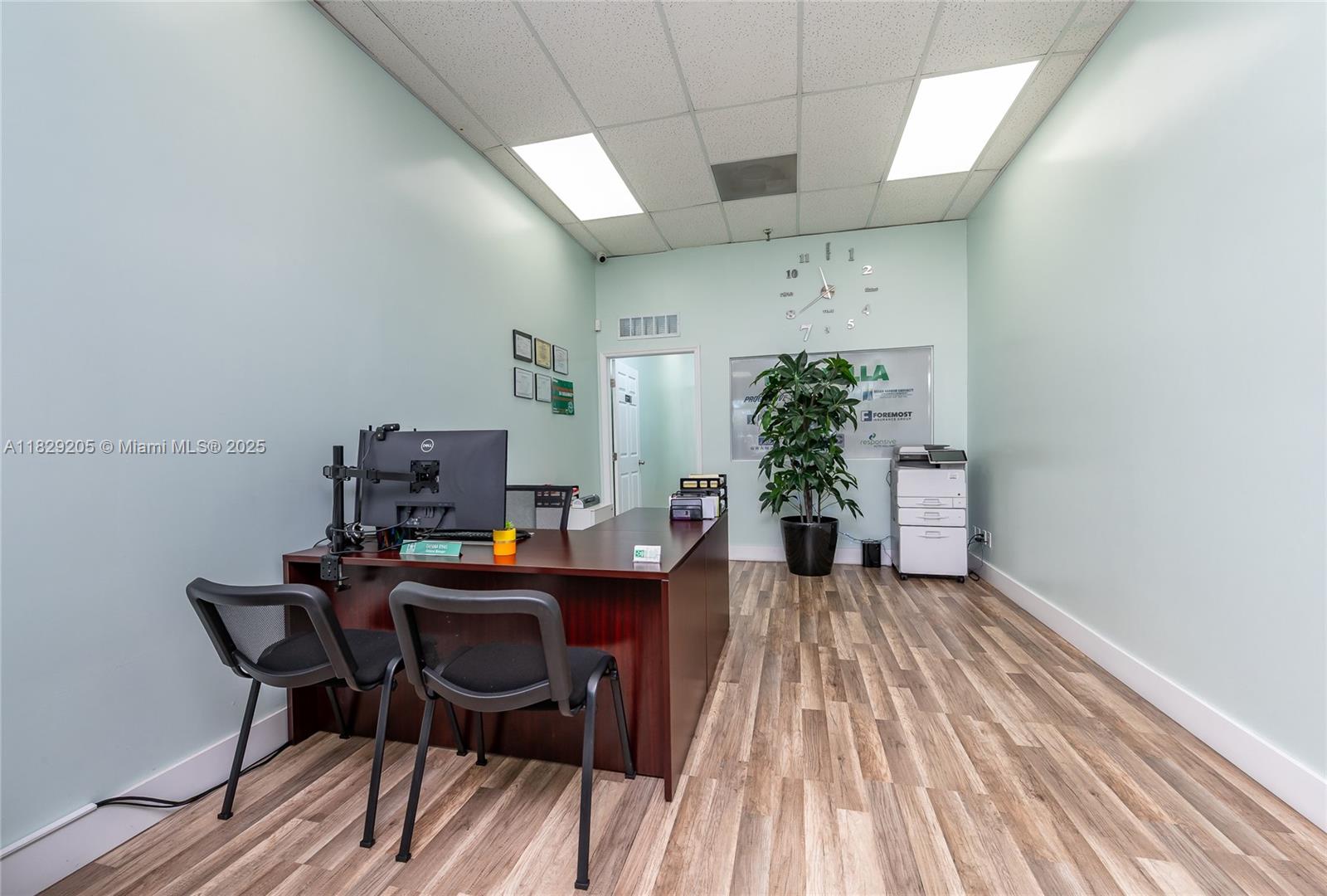 See details / sq. ft. $ 2025-09-29 0 Photo