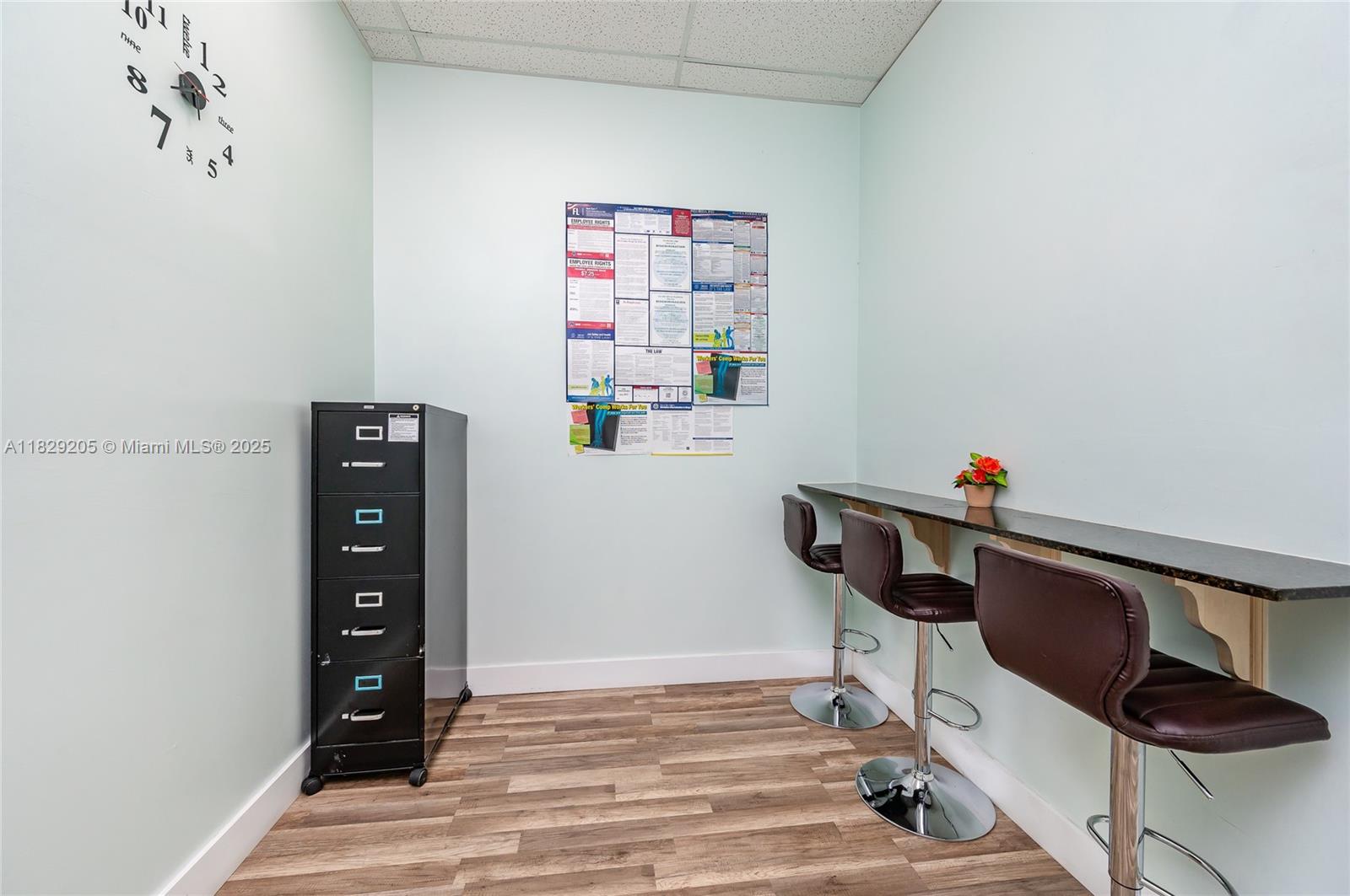 See details / sq. ft. $ 2025-09-29 0 Photo