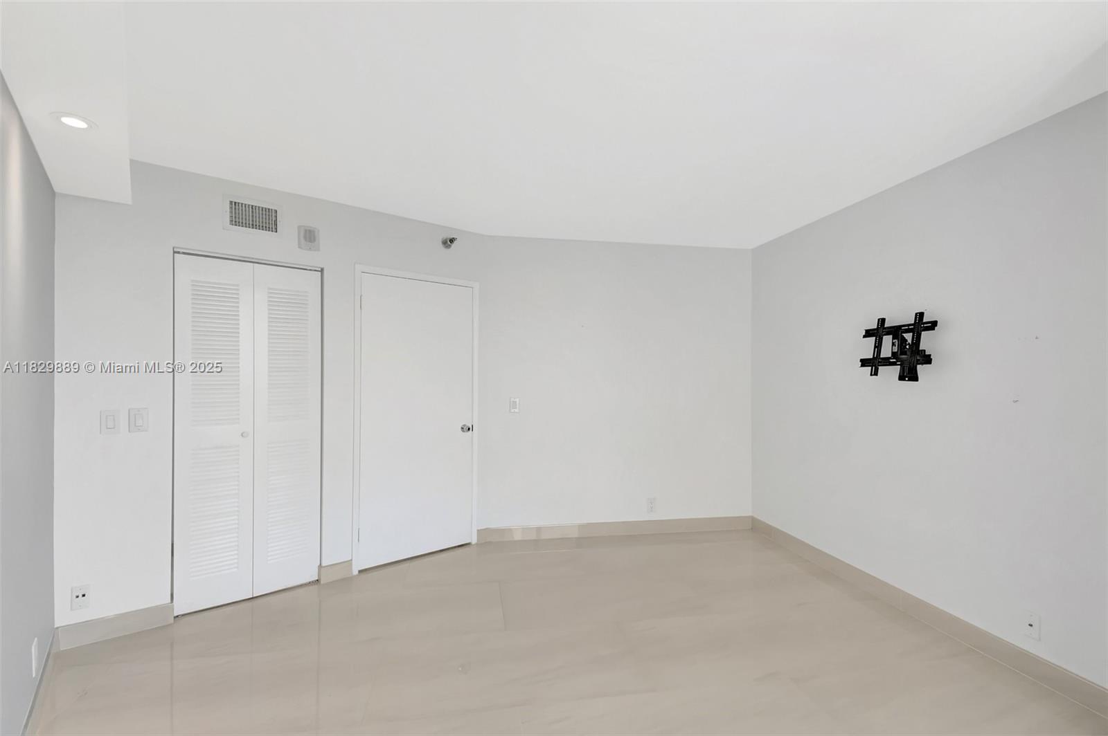 Photo of 3400 192nd St  #1606, Aventura, Florida, 33180 - 