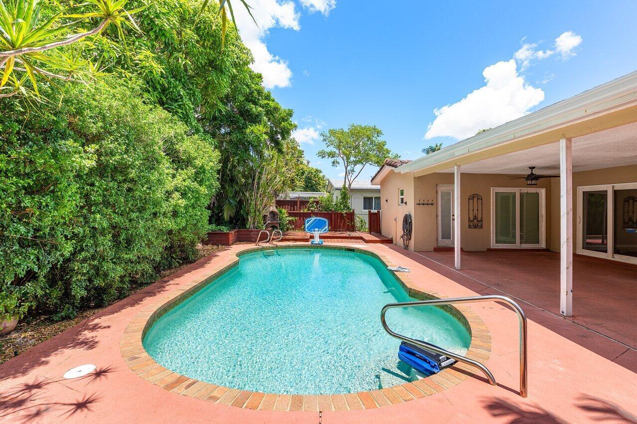 See details 7815 3 / 2 1432 sq. ft. $ 2026-04-28 0 Photo