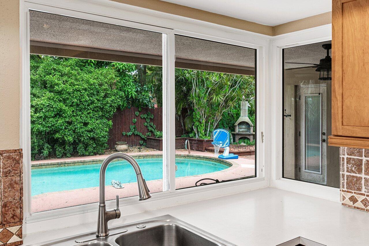 See details 7815 3 / 2 1432 sq. ft. $ 2026-04-28 0 Photo