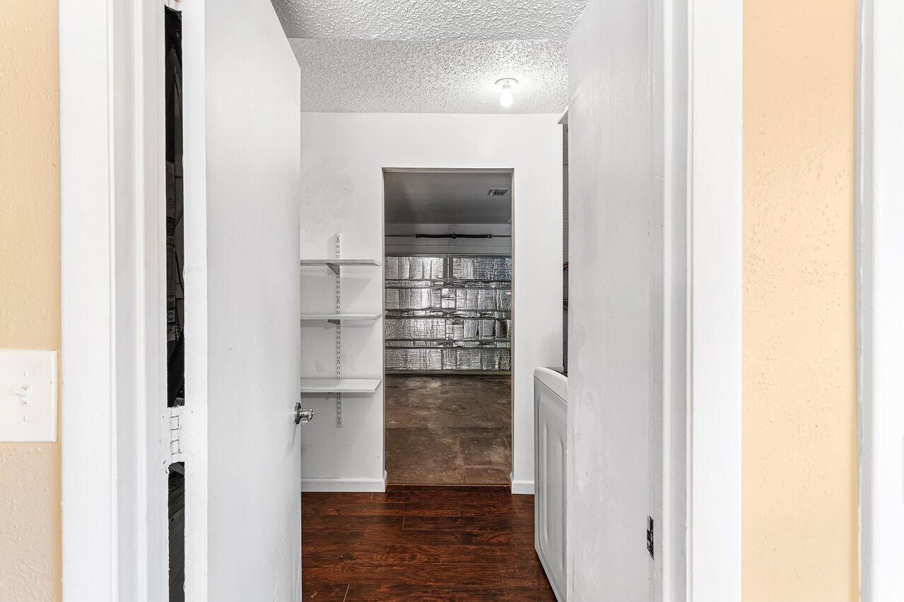 See details 7815 3 / 2 1432 sq. ft. $ 2026-04-28 0 Photo