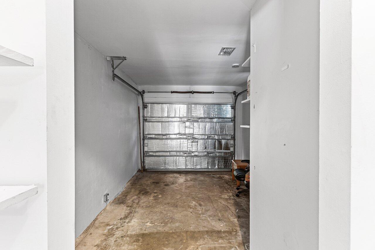 See details 7815 3 / 2 1432 sq. ft. $ 2026-04-28 0 Photo